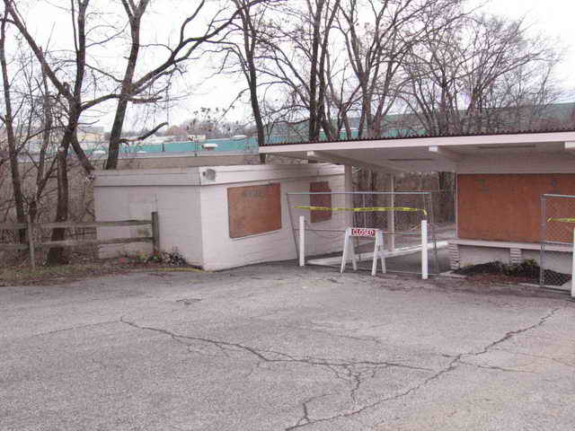 Oakley Drive-In - 2006 Photo (newer photo)